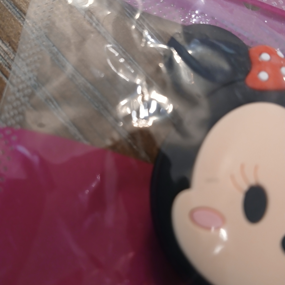 Minnie Mouse 3D Sticker - Picture 3 of 3